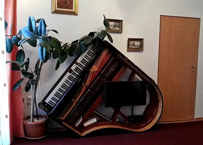 ゲストハウス Casa Dragalina 2*